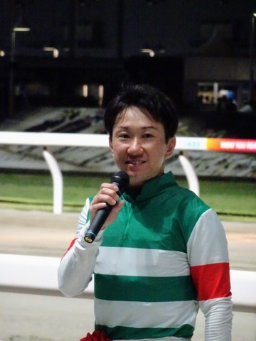 �g�����l�R��