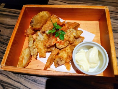 �Ȃ񂾂����H