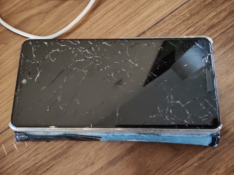 ���ꂽ�X�}�z